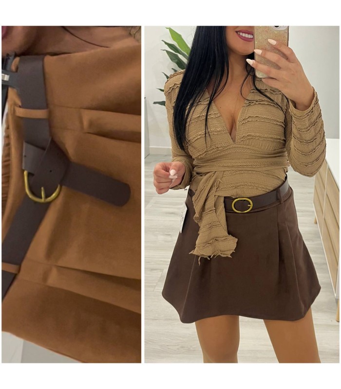 Falda pantalón con cinturón