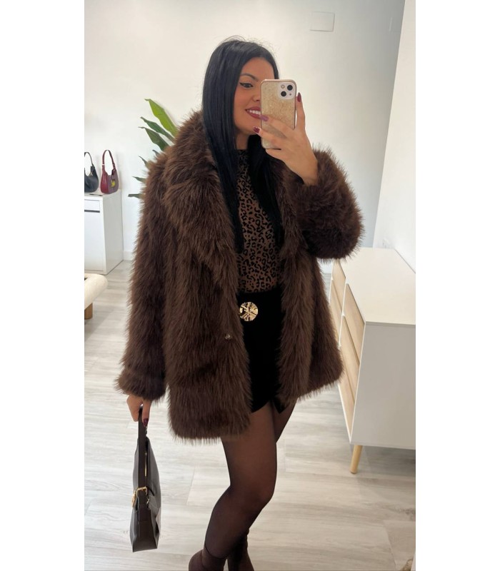 Abrigo pelo marrón