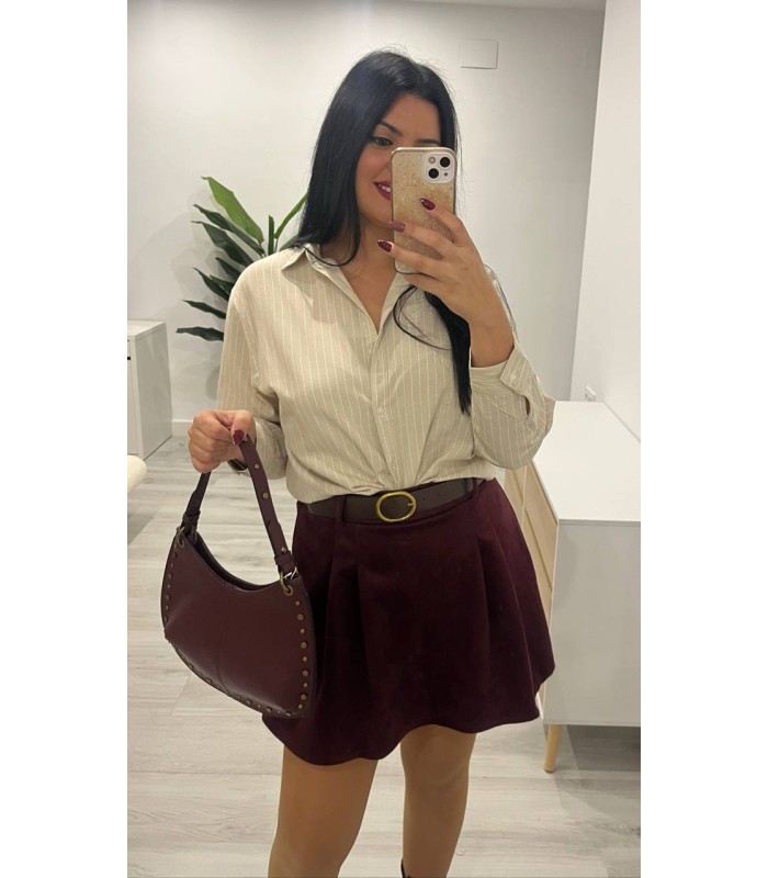 Bolso tachuelas granate