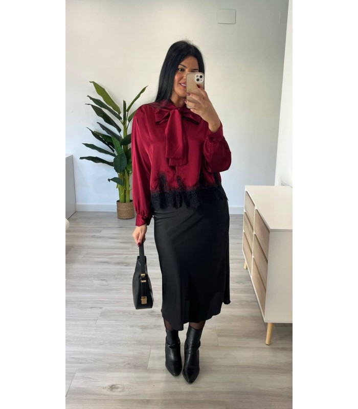 Camisa seda encaje corinta