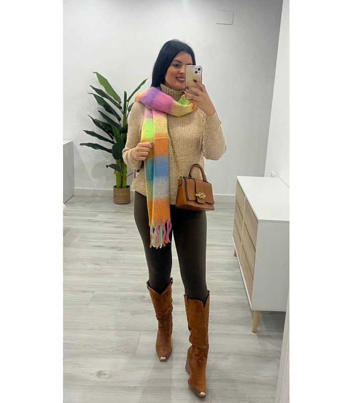 Jersey chenilla cuello vuelto camel