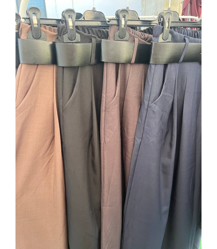 Pantalón con cinturón