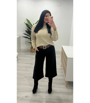 Pantalón con cinturón negro