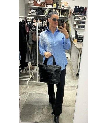 Camisa celeste rallas