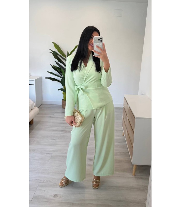 Traje chaqueta lazada verde