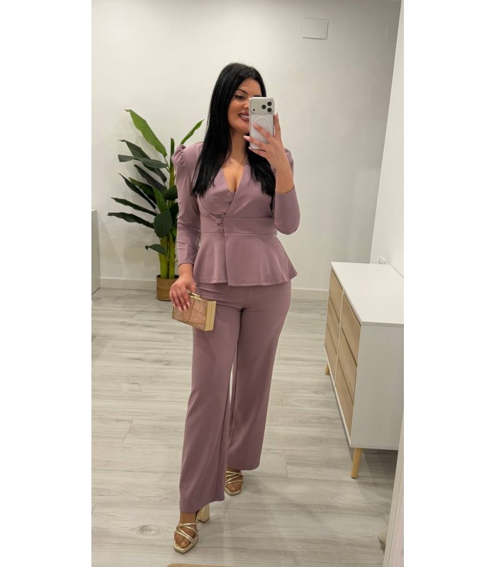 Traje chaqueta Gisella maquillaje