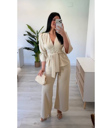 Conjunto chaqueta Mara crudo