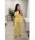 Conjunto chaqueta sin mangas y pantalón amarillo
