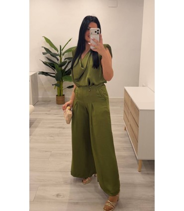 Conjunto Mássimo satén verde