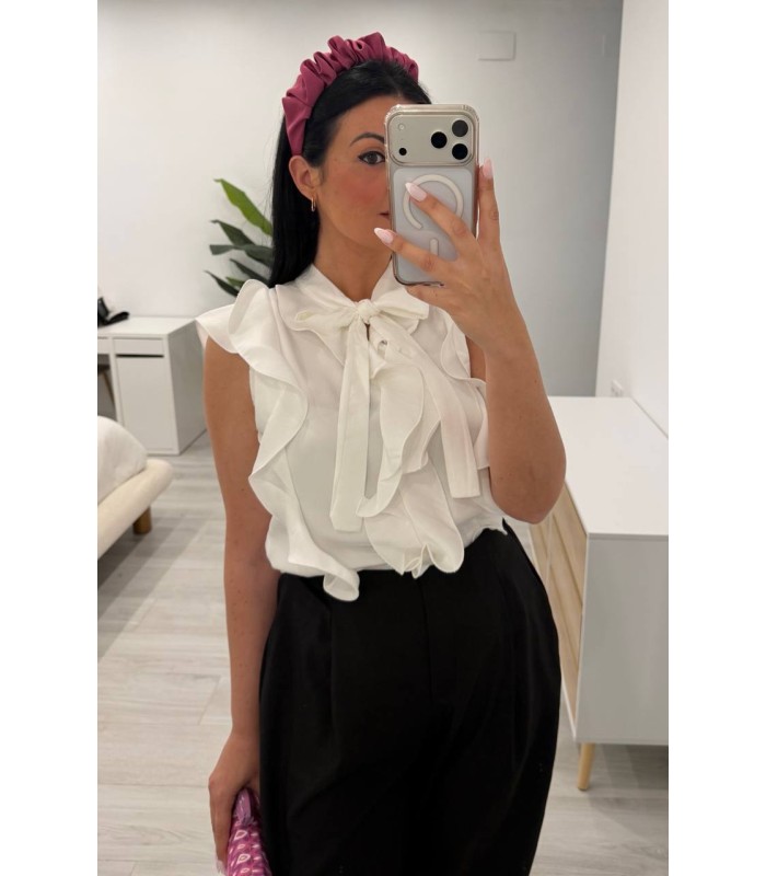 Blusa volantes satén blanca