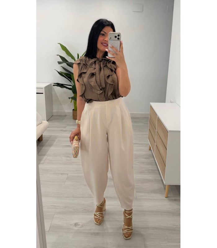Blusa volantes satén tierra