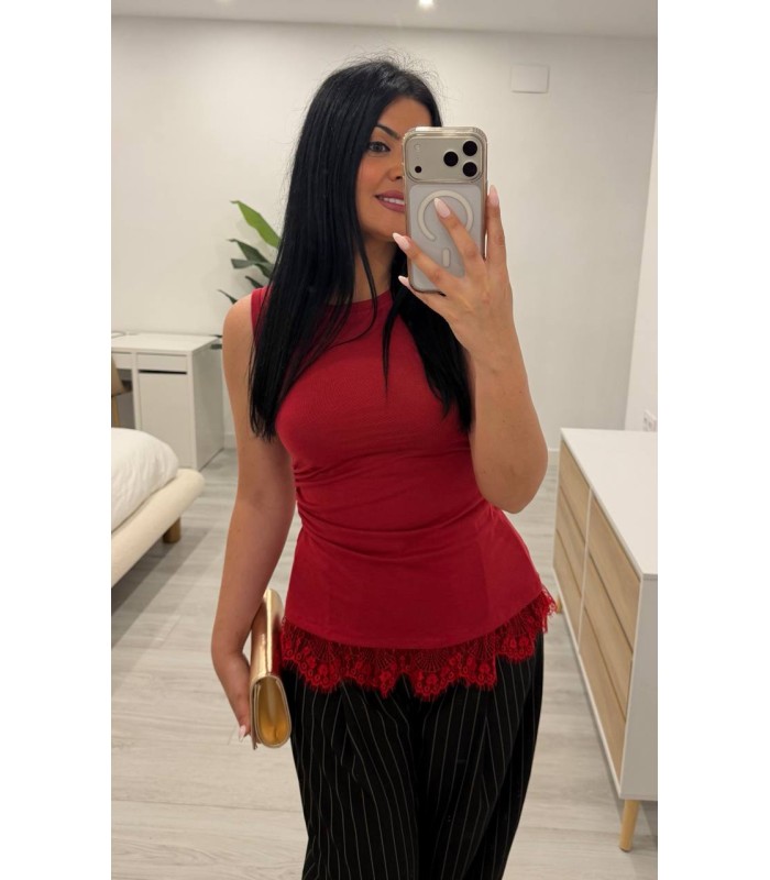 Camiseta algodón encaje roja