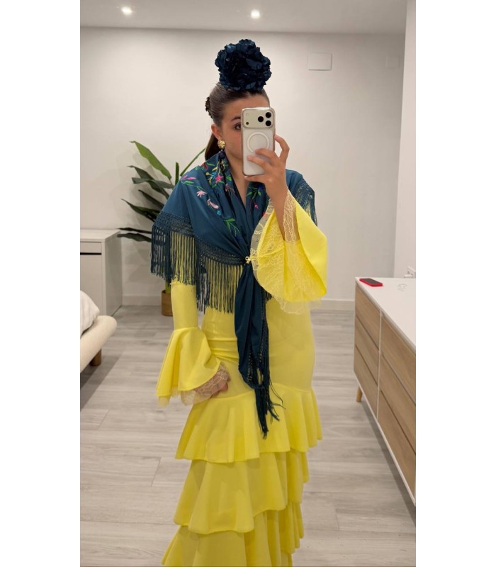 Vestido flamenca encajes amarillo