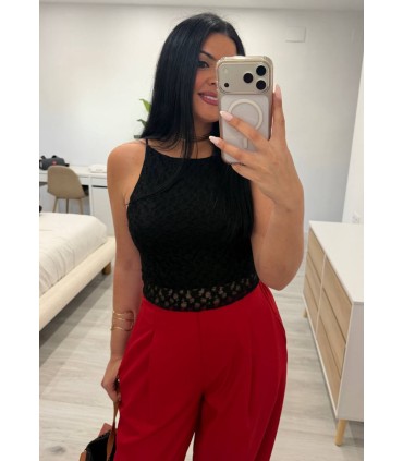 Top encaje negro