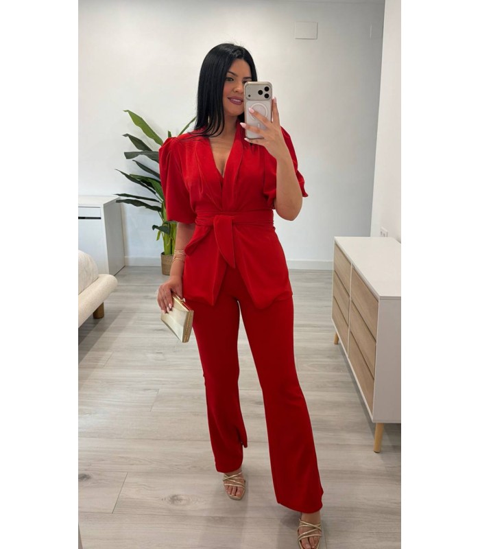 Traje chaqueta mangas rojo