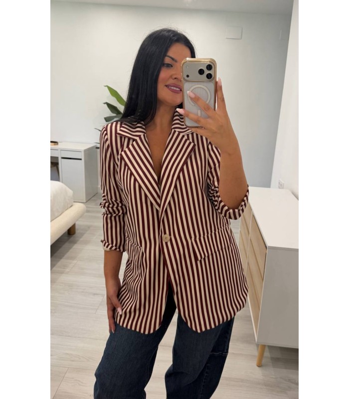 Chaqueta ralla fina burdeos