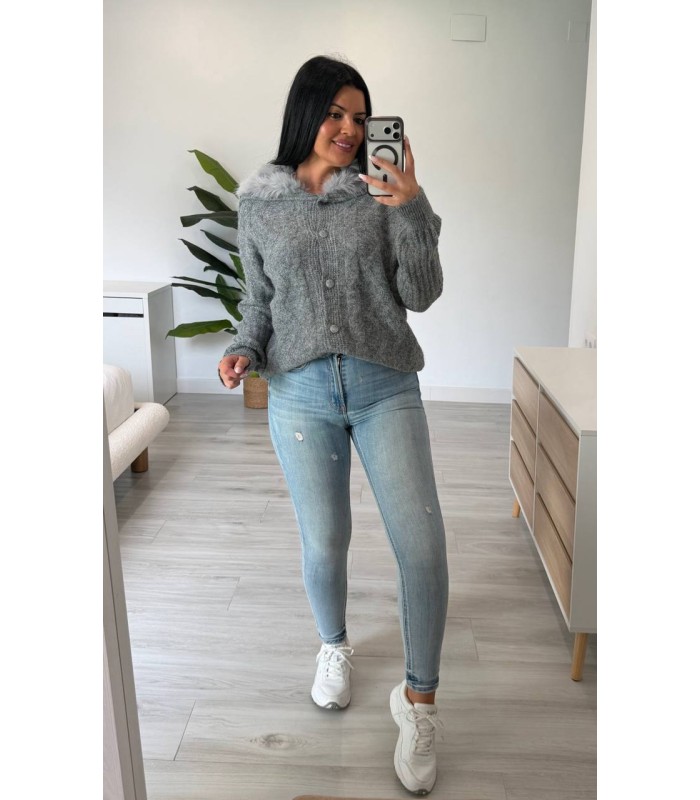 Jersey cuello pelitos gris