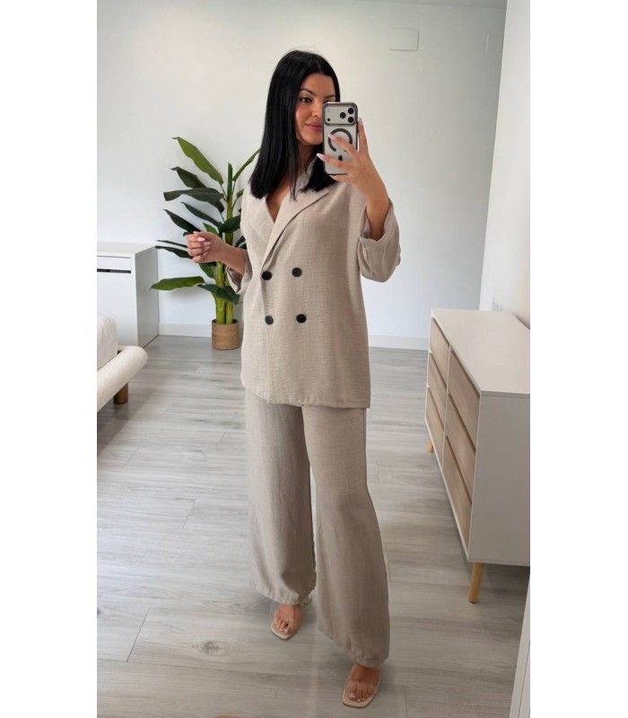 Conjunto lino botones camel