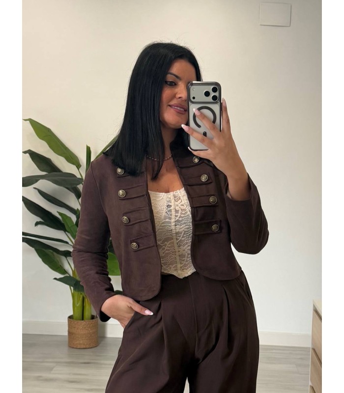 Chaqueta botones marrón