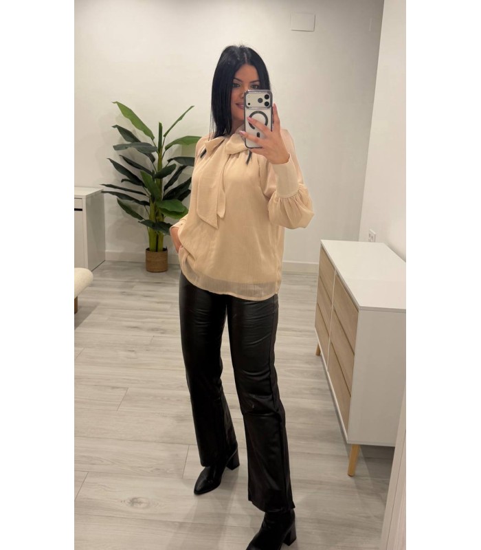 Pantalón cuero negro