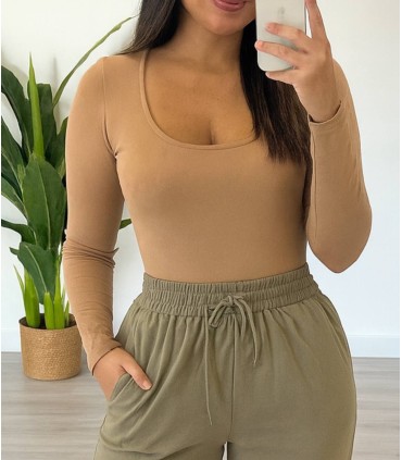 Body de licra con escote camel khaki