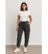 Pantalón jogger estilo cargo gris