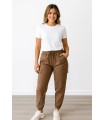 Pantalón jogger estilo cargo marron
