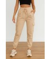 Pantalón jogger estilo cargo camel