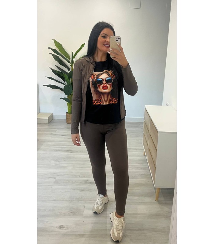 Sudadera licra con capucha